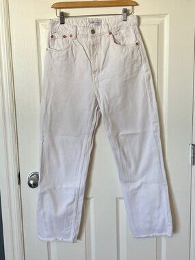Zara Straight Leg Cropped White Jeans, Size 6